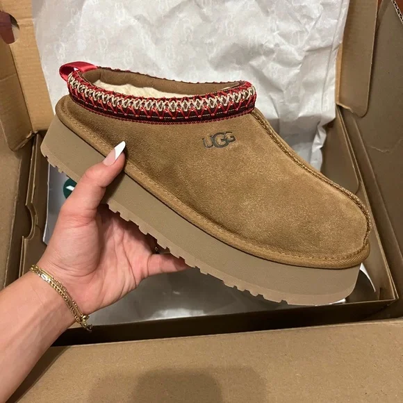 UGG Tazz women’s booties - Picture 4 of 13